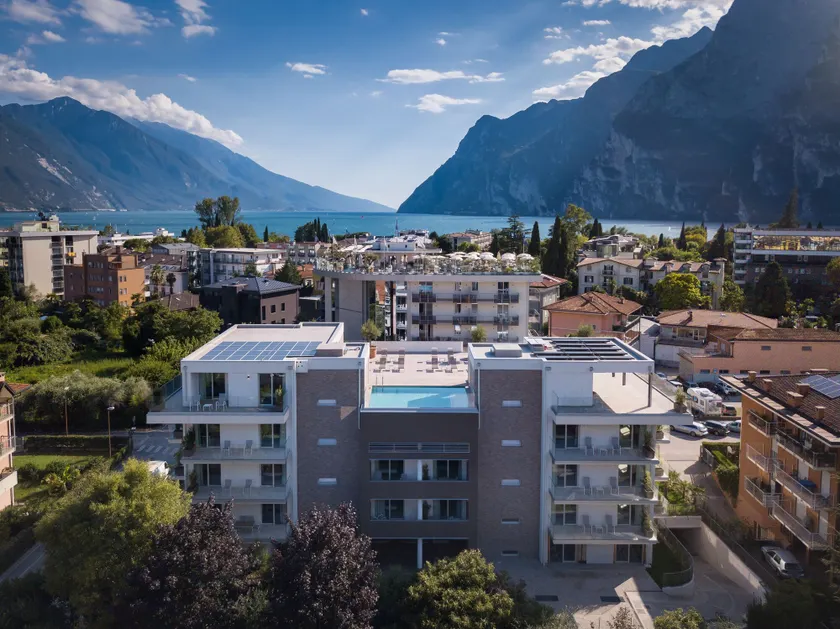 Aris Apartments & Sky Pool - Tonelli Hotels - Adult Friendly - Image 1