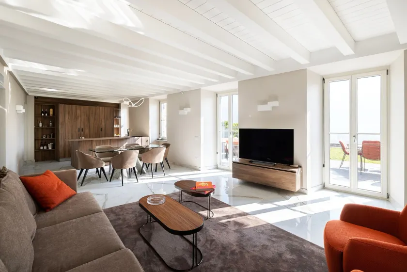 Lakeside Luxury Apartment in Lake Como - Image 1