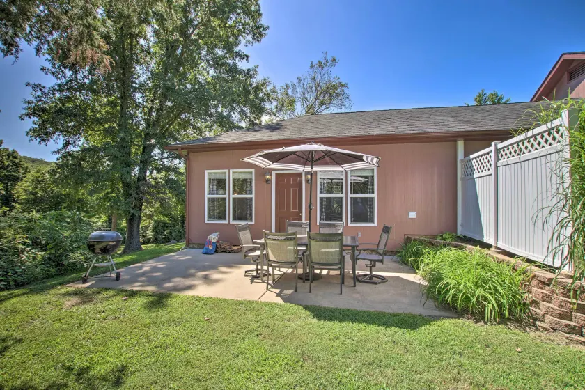 'Turtle Rock' - Ironton Cabin w/ Furnished Patio! - Image 1