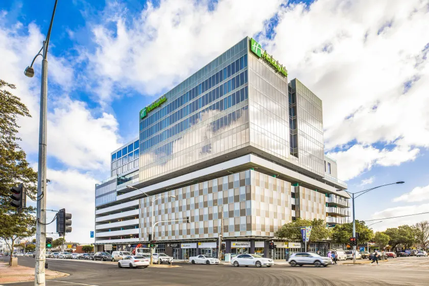 Holiday Inn Werribee by IHG - Image 1
