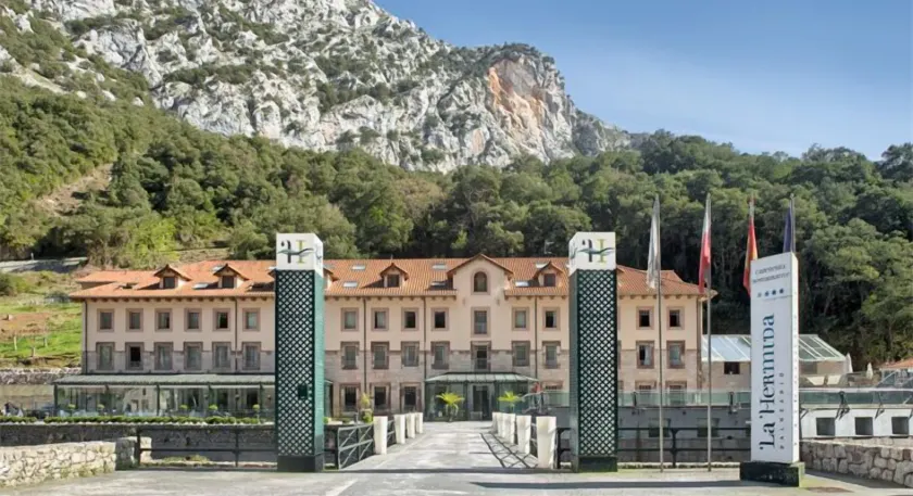 Hotel Balneario La Hermida - Image 1