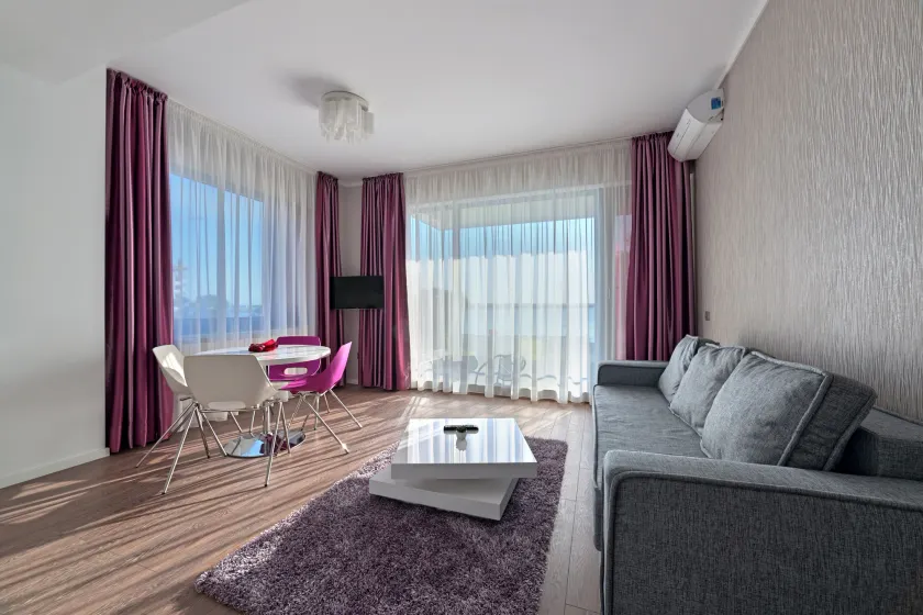 Tomis Garden Aparthotel - Image 1