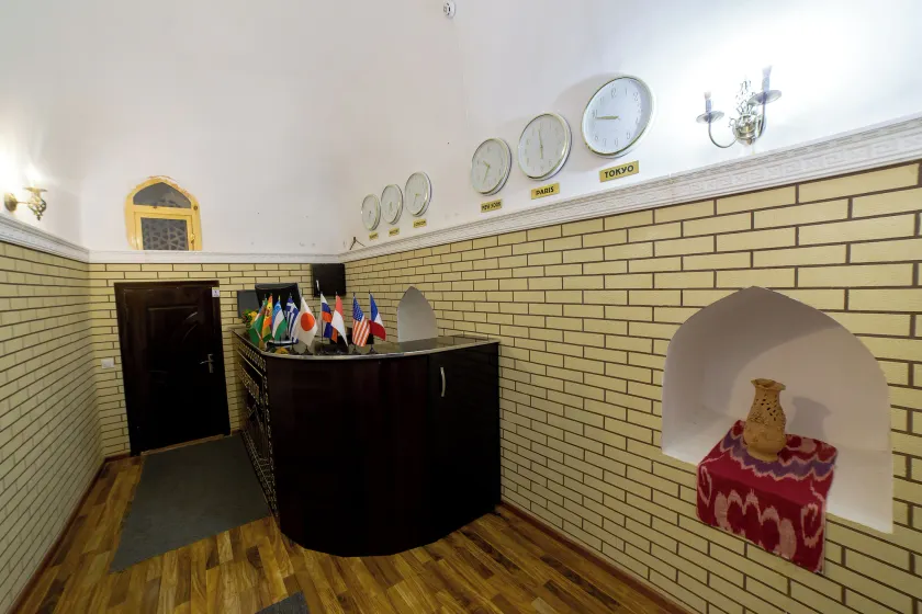 Feruzkhan Hotel - Madrassah Mohammed Rakhim Khan 1871 - Reception
