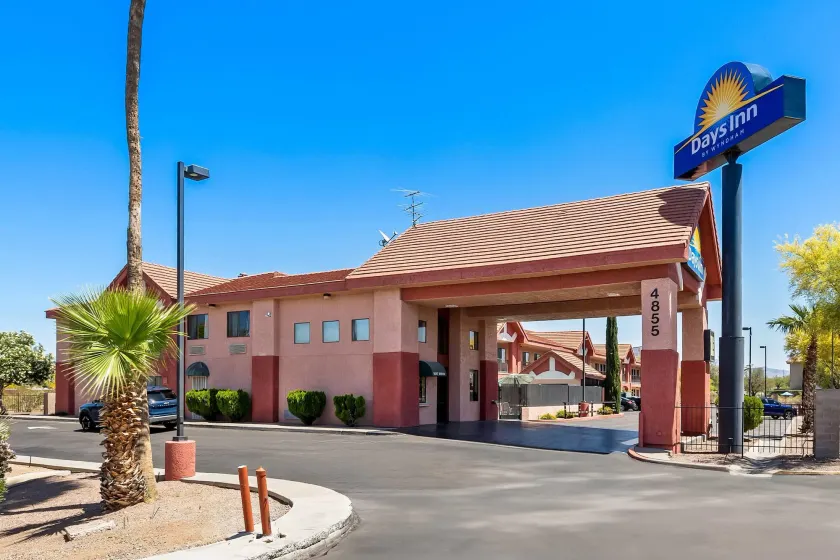 Days Inn by Wyndham Tucson Airport - Image 1