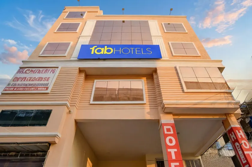 Fabhotel Cozy Stay - Image 1