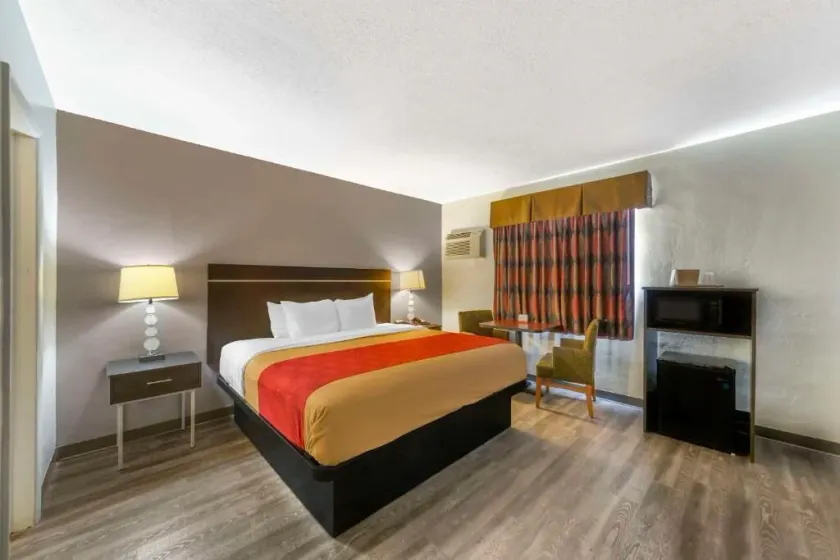Fort Lauderdale Gardens Inn & Suites Ft Lauderdale International Airport - Image 1