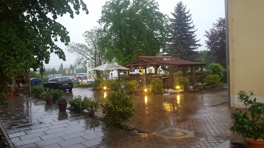 Hotel & Restarant Ausspann - Image 1