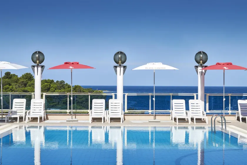 Hotel Gran Vista Plava Laguna - Image 1