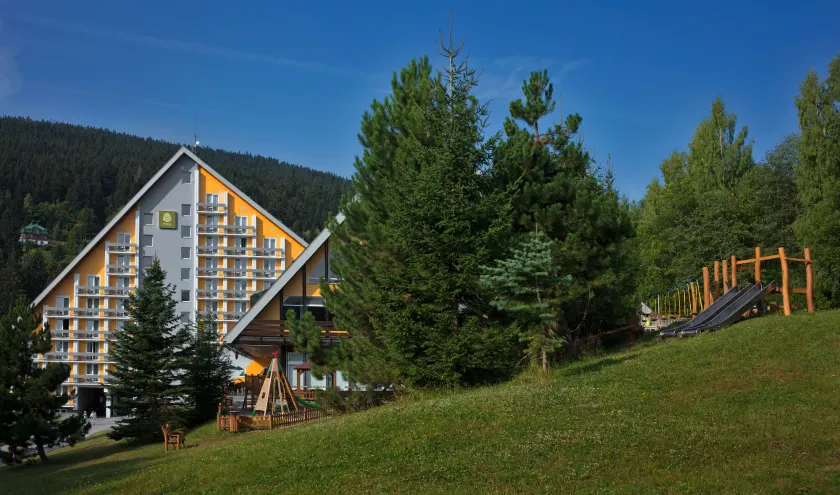 Pinia Hotel & Resort - Image 1
