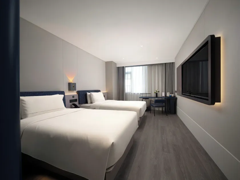 North Bund Light Stay Hotel Shanghai - Image 1