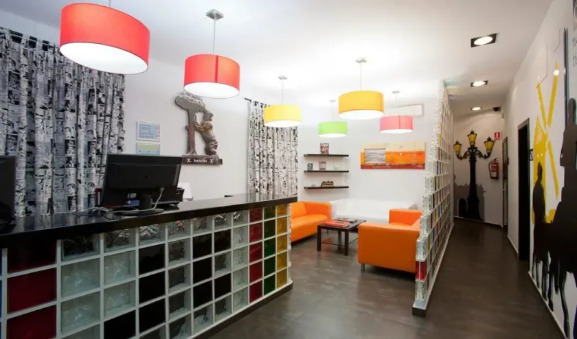 JC Rooms Santa Ana - Image 1