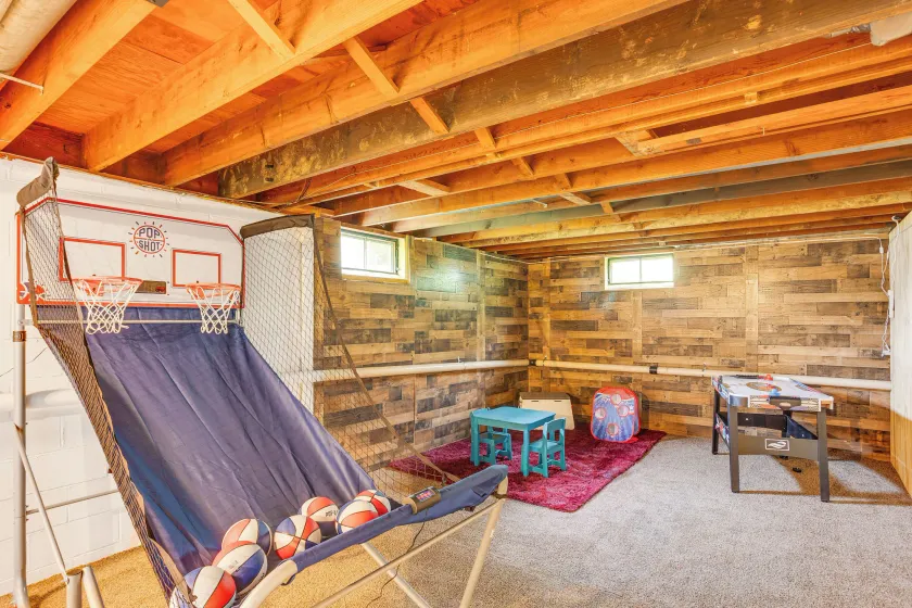 1 Mi to Hersheypark: Home w/ Patio in Hershey! - Interior
