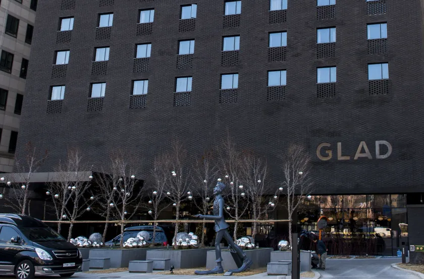 GLAD Yeouido - Image 1