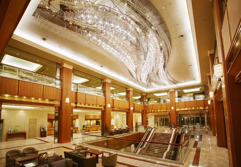 Royal Park Hotel - Image 1