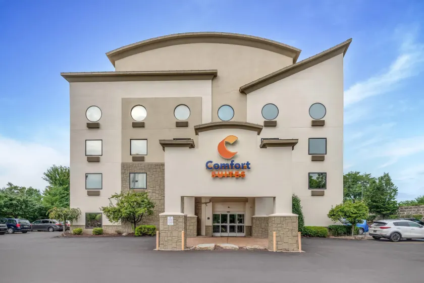 Comfort Suites Monroeville - Pittsburgh East - Image 1