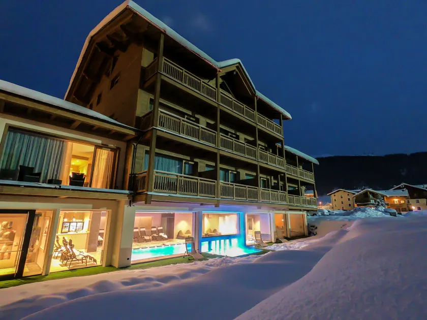 Francesin Active Hotel - Image 1