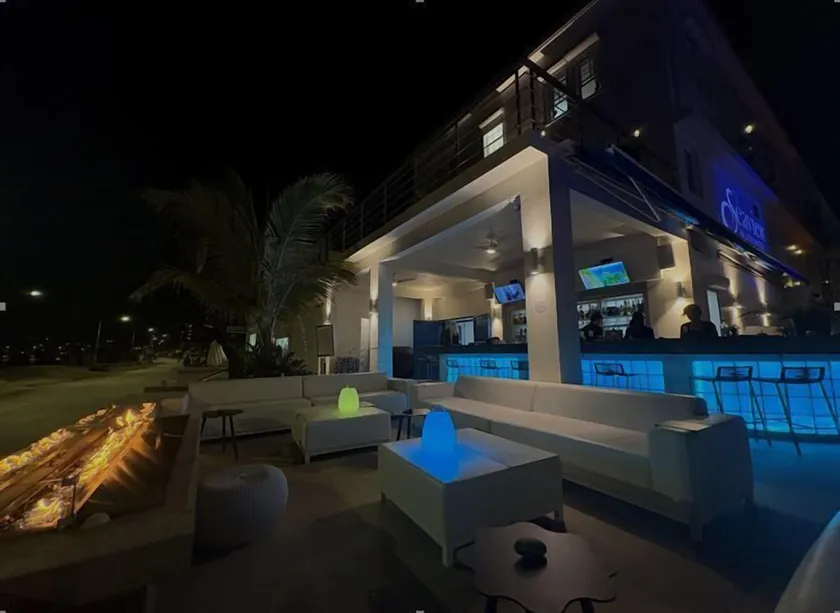 Seaview Beach Hotel - Image 1