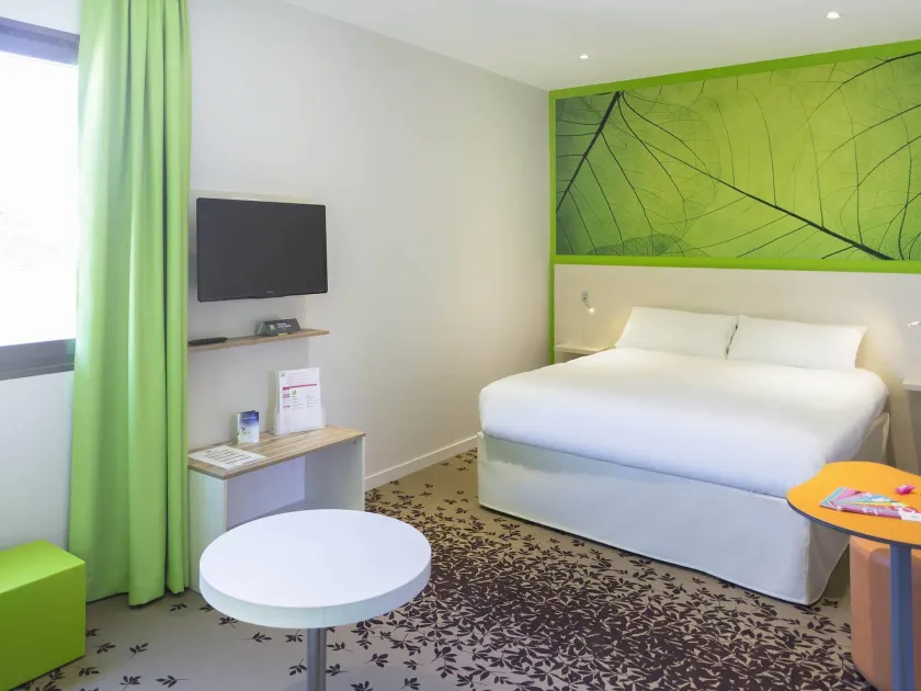 ibis styles Villeneuve Sur Lot - Image 1