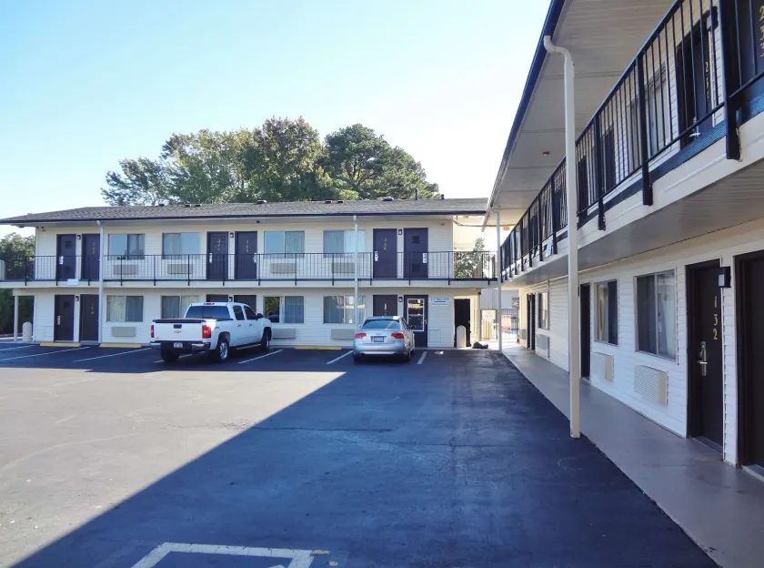 Americas Best Value Inn - Goldsboro - Image 1