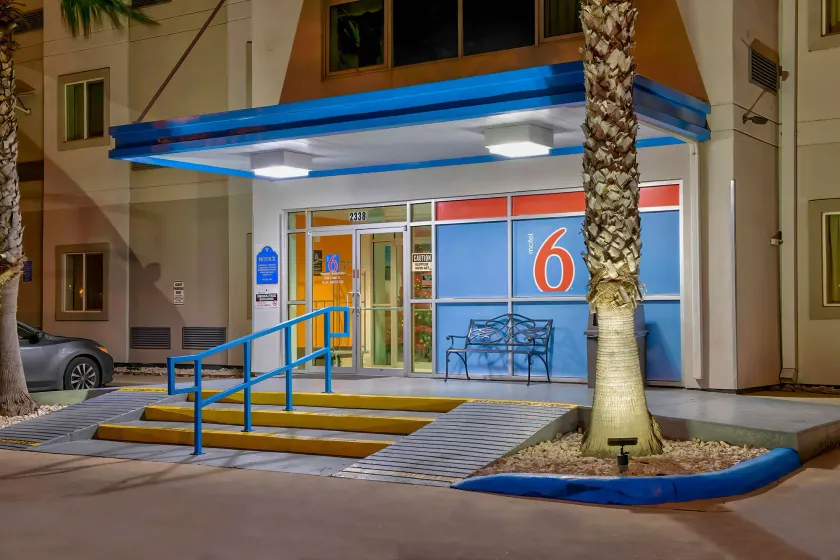 Motel 6-Eagle Pass, TX - Lakeside - Image 1