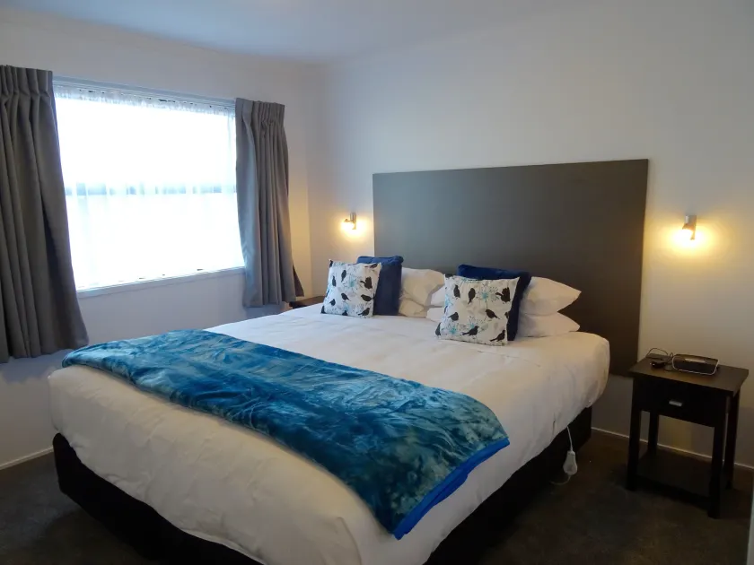 BKs Premier Motel Hamilton - Image 1