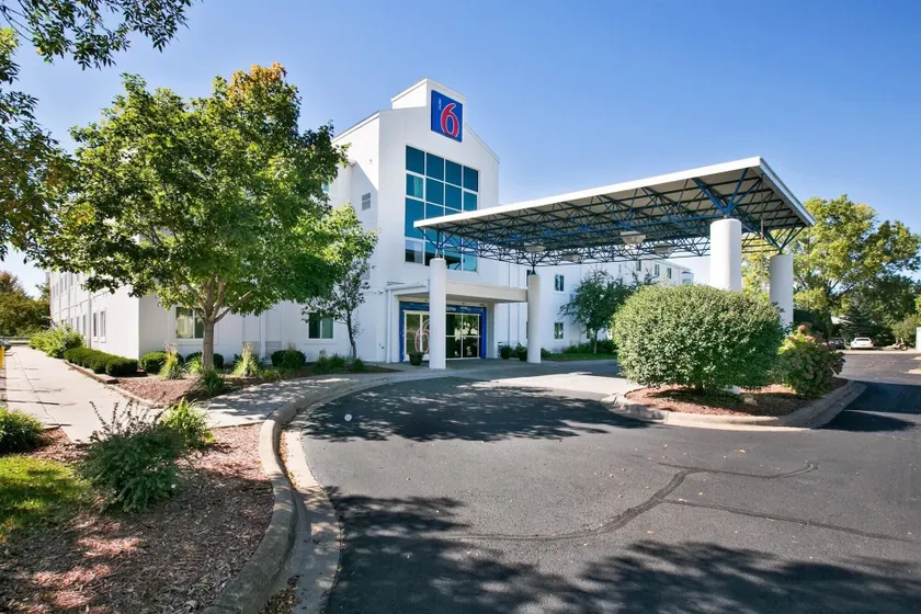 Motel 6-Brooklyn Center, MN - Minneapolis - Image 1