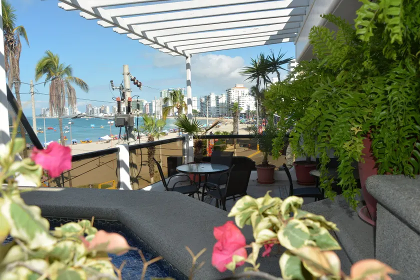 Hotel Casablanca Salinas - Image 1