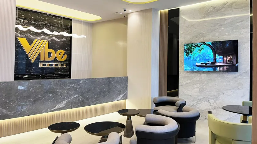 Vibe Hotel Alabang - Image 1