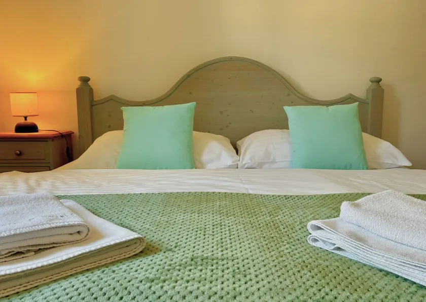 Grand Apartments - Image 1