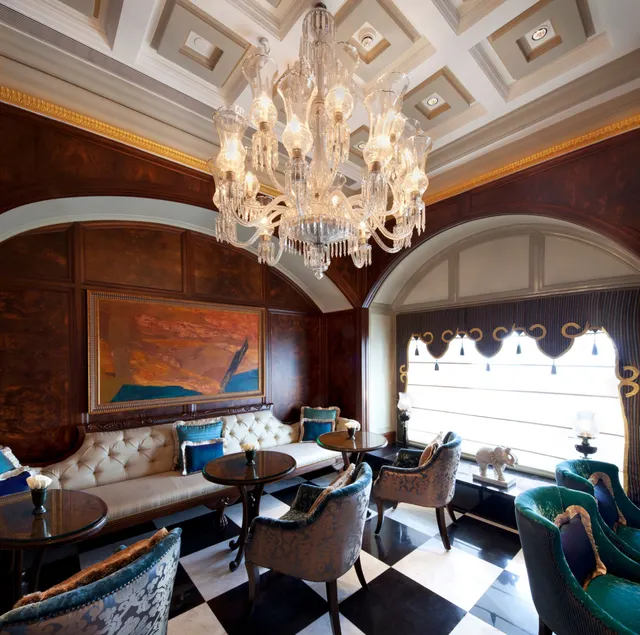 The Taj Mahal Tower, Mumbai - Lobby lounge