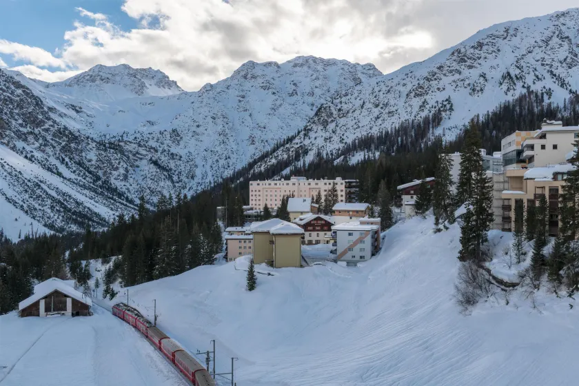 Sunstar Hotel Arosa - Image 1
