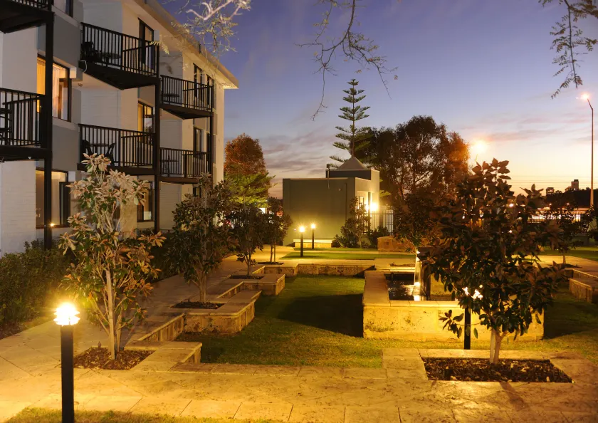 Lodestar Waterside Apartments - Image 1
