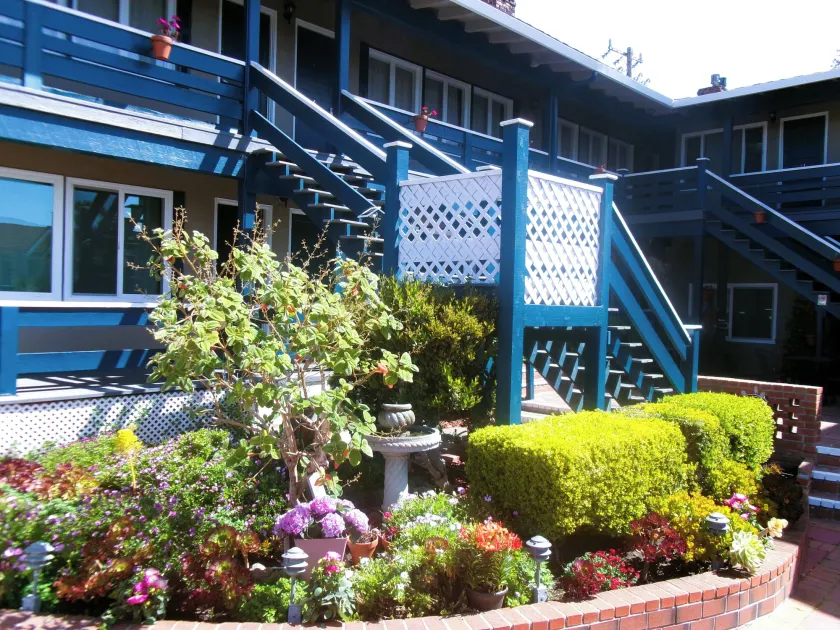 Carmel Wayfarer Inn - Image 1