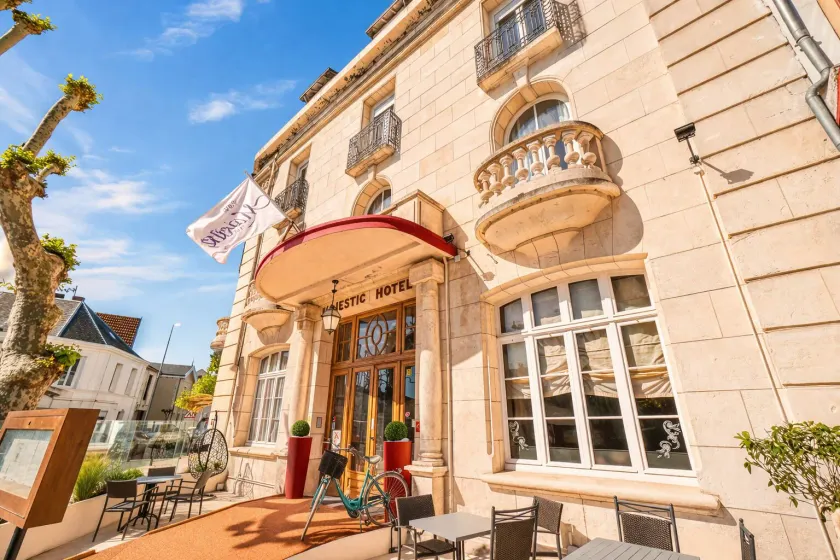 Hôtel Majestic Châtelaillon-Plage - Image 1