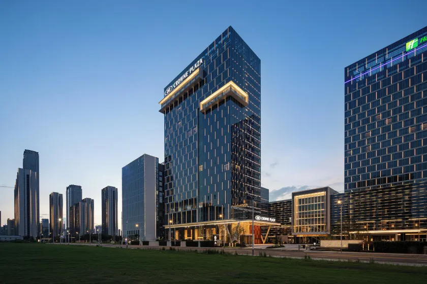 Crowne Plaza Suzhou East Taihu by IHG - Image 1