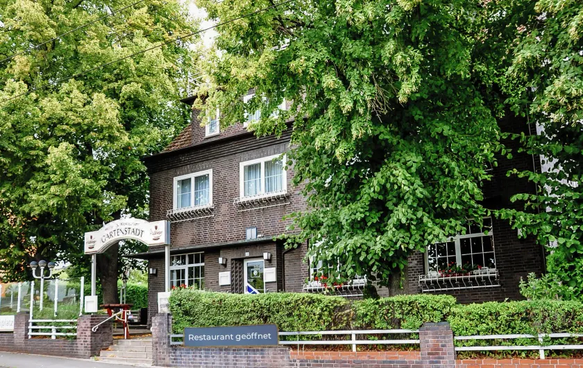 Hotel Gartenstadt Erfurt - Image 1