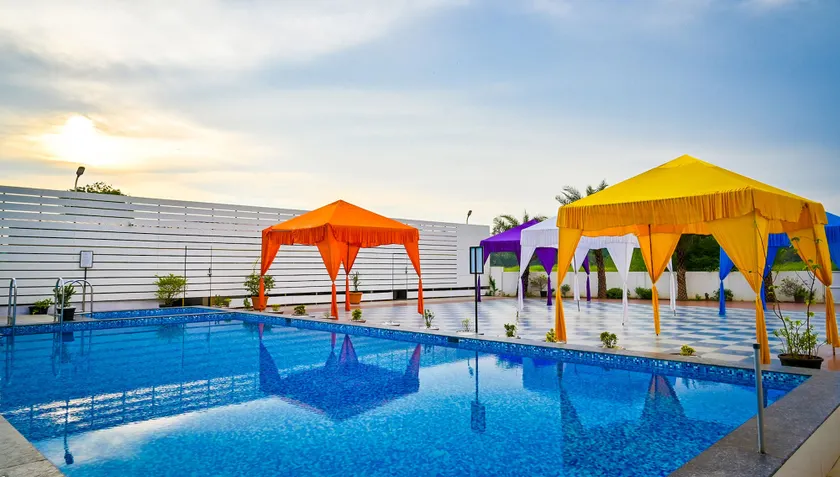 Hotel Laxmi Empire - Image 1