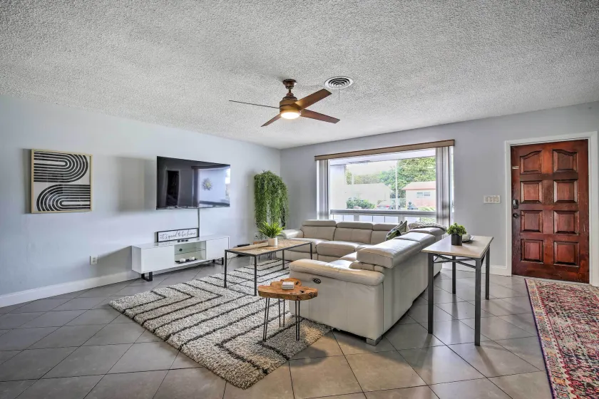 Private Pool & Dock: Coconut Creek Home! - Image 1