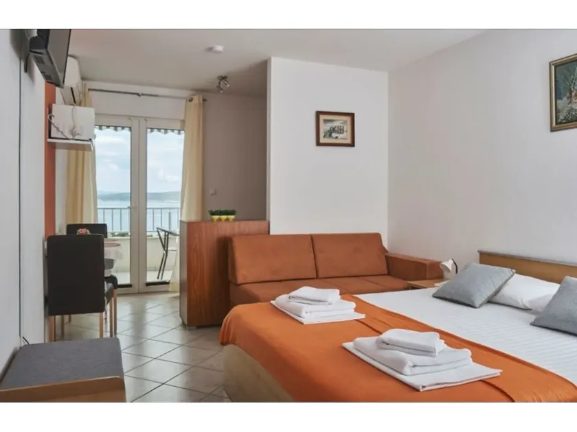 Sea view Apartment Studio for 2-3 people - close to commodities - Image 1