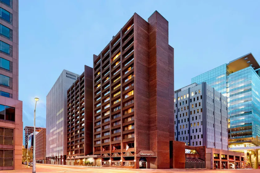 Sheraton Ottawa Hotel - Image 1