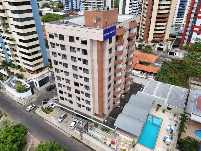 Arrey Executive Hotel - Image 1