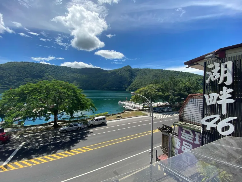 Lakeside 46 - Image 1