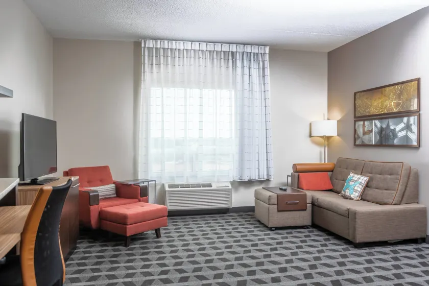 TownePlace Suites by Marriott Petawawa - Image 1