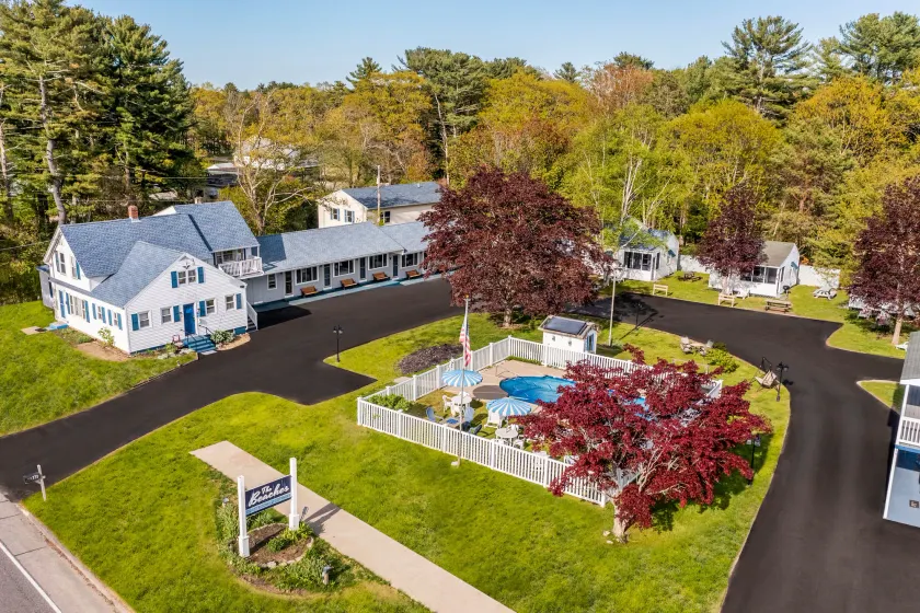 The Beaches Guestrooms and Cottages - Image 1
