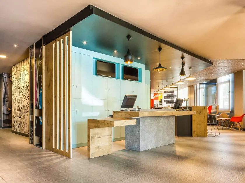 Ibis Sevilla - Image 1