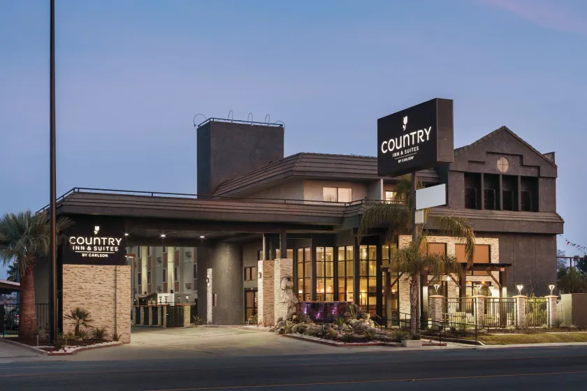 Country Inn & Suites by Radisson, Bakersfield, CA - Image 1