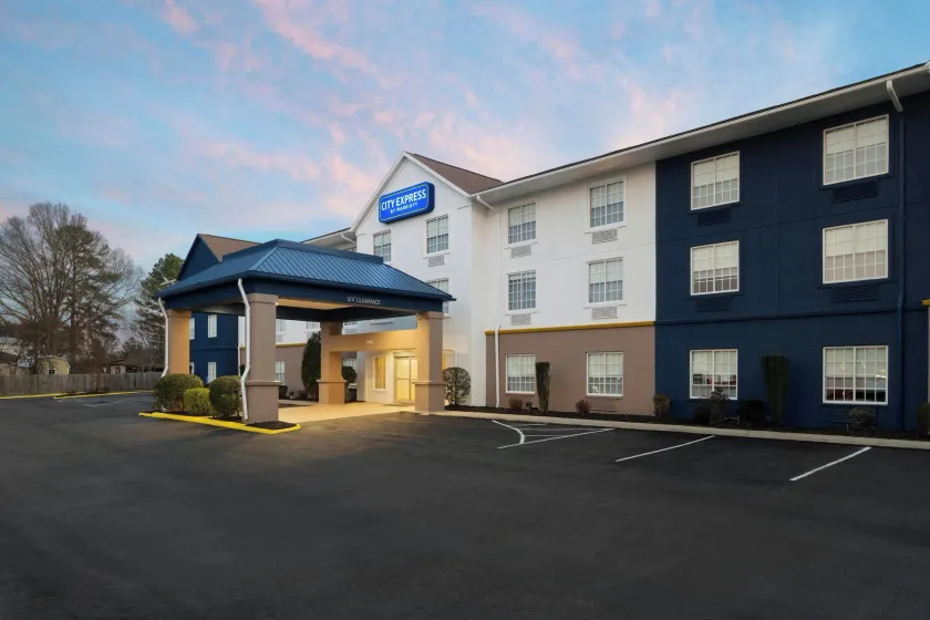 City Express by Marriott Danville - Image 1