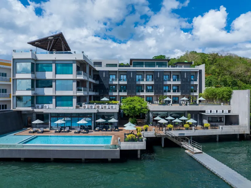 Two Seasons Coron Bayside Hotel - Image 1