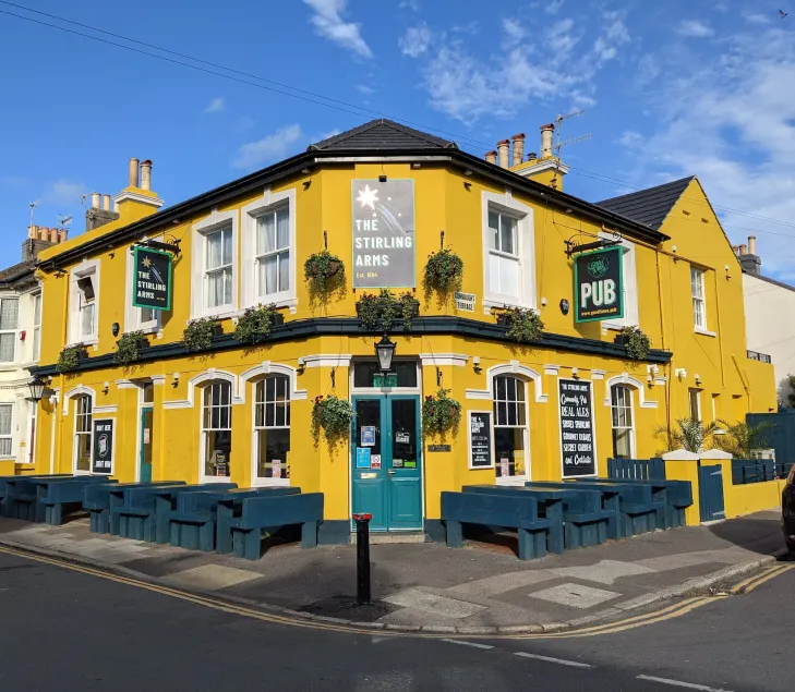 The Stirling Arms Pub & Rooms - Image 1