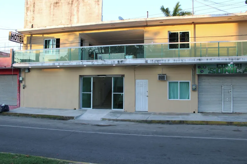 OYO Hotel Colibri - Image 1